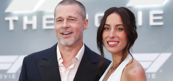 Phong độ trẻ trung của Brad Pitt ở tuổi lão niên. Trong ảnh, tài tử sánh đôi với bạn gái Ines de Ramon trong buổi ra mắt phim 'F1' mà anh đóng chính hồi giữa tháng 6.