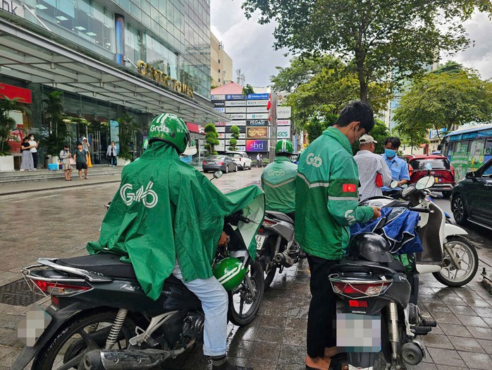 Tài xế xe công nghệ ám ảnh với tình trạng khách bom hàng. Ảnh: LÊ TỈNH