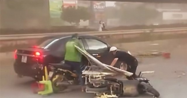 Giông gió quật ngã nhiều người đi đường ở Hà Nội