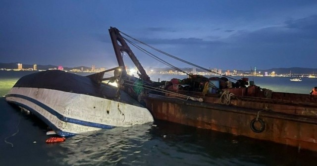 Trước khi bị lật ở Hạ Long, tàu du lịch đã mất ...