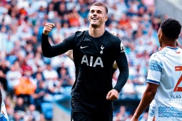 Video bóng đá Reading - Tottenham: Khác biệt thay người, tân binh tỏa sáng (Giao hữu)