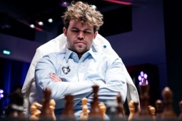  " Vua cờ "  Carlsen hạ chatGPT mà không thèm nhìn, vẫn bị AI đánh giá thấp