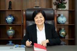 Trước khi bị tố chiếm đoạt cả trăm tỷ đồng, nữ đại gia Phạm Bích Ngà giàu thế nào?