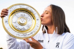 Swiatek hay hơn Sinner - Alcaraz, đạt 25 mốc đỉnh cao khi vô địch Wimbledon
