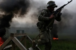 Tân binh Ukraine nổ súng, hạ sát 2 quân nhân huấn luyện