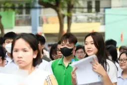 Phổ điểm khối B00: Giáo viên dự đoán điểm chuẩn khối ngành Y dược giảm 2-3 điểm
