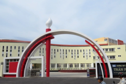 Bất ngờ bị 'đánh trượt' sau 10 ngày nhập học trường chuyên
