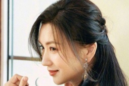 "Mỹ nhân vạn người mê" kết hôn với đại gia, sinh 3 con nhưng vẫn đi làm công ăn lương
