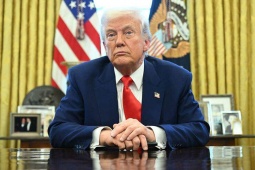 Kinh tế 24h: Ông Trump ký duyệt dự luật tiền số