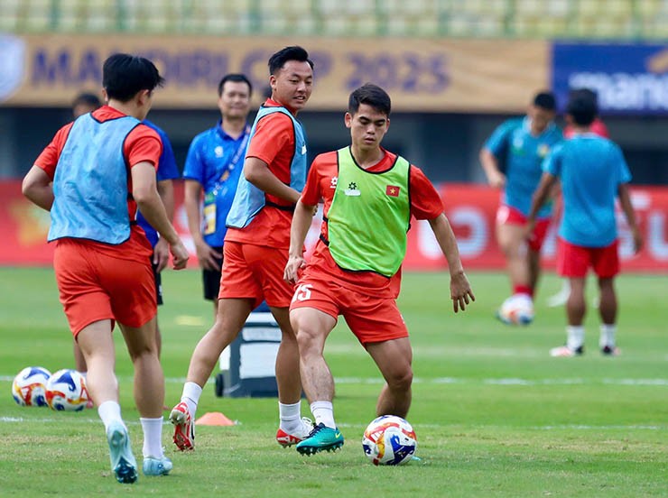 Trực tiếp bóng đá U23 Việt Nam - U23 Lào: Chiến thắng ấn tượng (Hết giờ) - 18