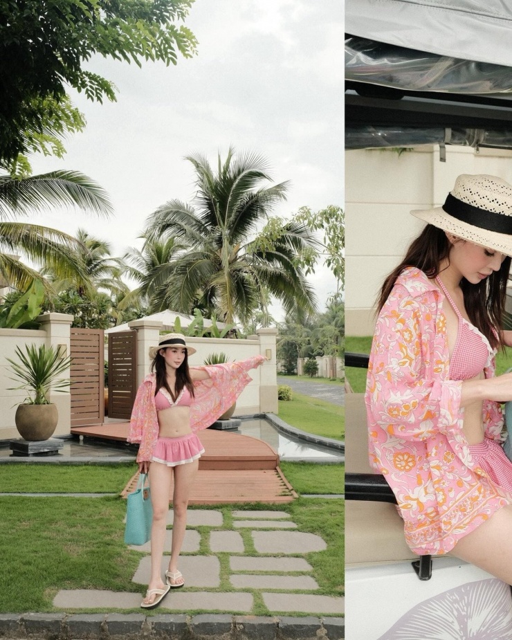 Cô tự tin tạo dáng bên bờ biển, trên ghế nghỉ hay dưới hồ bơi vô cực, cho thấy thần thái tự tin và rạng rỡ.