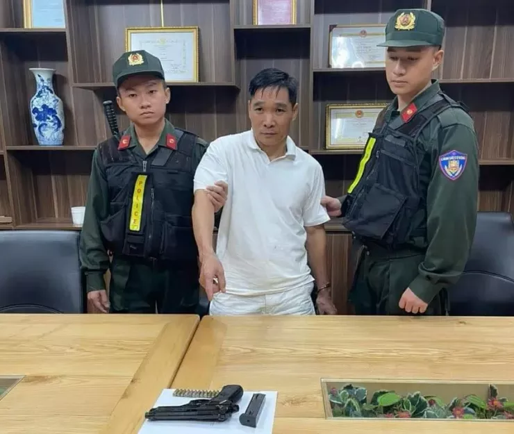 Bị can Phạm Đức Bình, tức Bình "kiểm" tại thời điểm bị bắt giữ. Ảnh CA