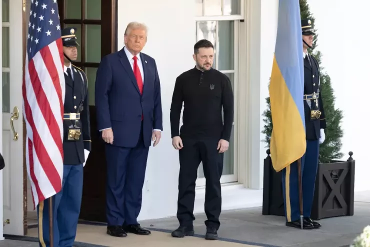 Tổng thống Mỹ Donald Trump (trái) gặp Tổng thống Ukraine Volodymyr Zelensky tại Nhà Trắng vào tháng 2. Ảnh: Marvin Joseph/THE WASHINGTON POST