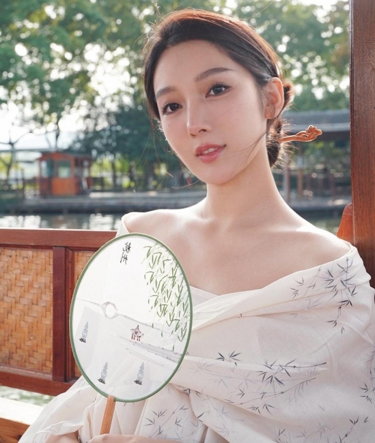 Cảnh báo từ vụ Triệu Vy - 1