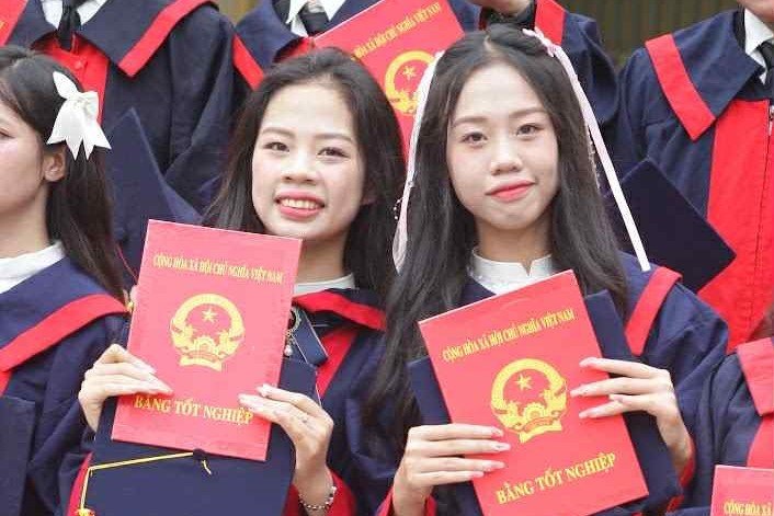 Cặp song sinh Nguyễn Thị Thảo và Nguyễn Thị Thương