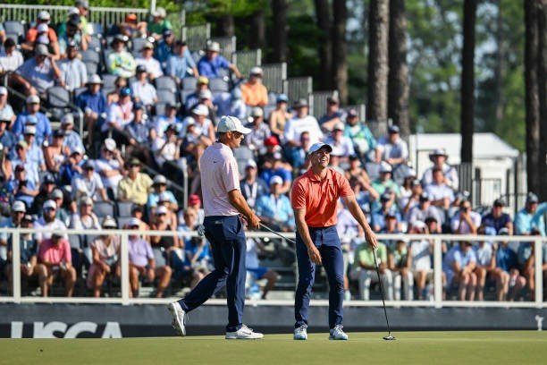 Scheffler vs McIlroy: Kẻ giỏi nhất đấu với người được yêu thích nhất - 11