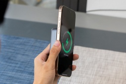 Apple và Samsung cẩn thận khi smartphone Trung Quốc tiến đến 10.000 mAh
