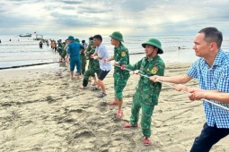 Hai tàu cá mất liên lạc, 9 ngư dân chưa rõ tung tích