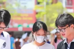 Phổ điểm tiếng Anh đẹp: Vì sao lại thấy bất ổn và đáng lo?