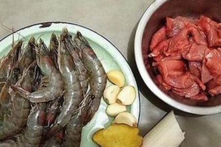 Tôm kho với thịt băm theo cách sau, ăn là ghiền và ngon hoàn hảo