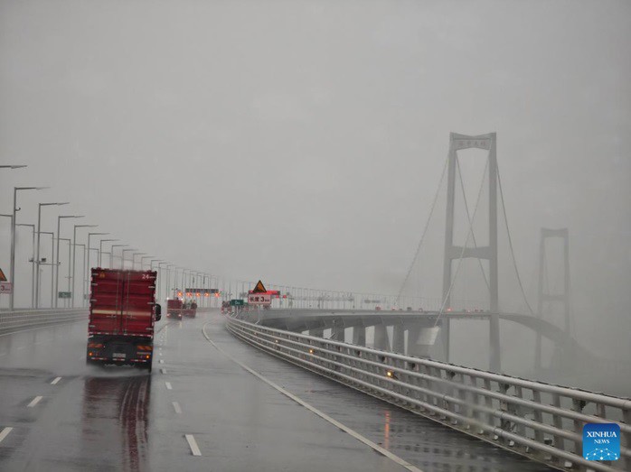 Bão Wipha đổ bộ Quảng Đông, miền Nam Trung Quốc (ảnh: Xinhua)