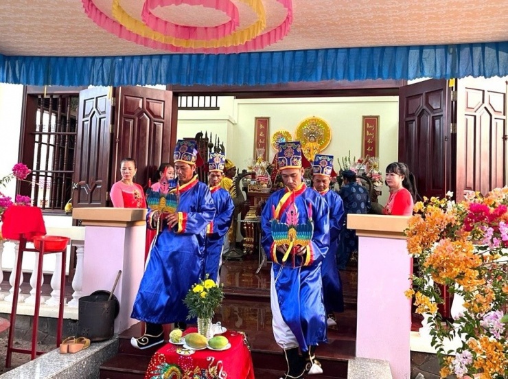 Người dân tổ chức Lễ giỗ Bà Rịa. Ảnh: Bảo tàng Bà Rịa Vũng Tàu