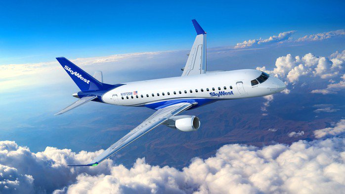 Một chiếc Embraer E175 được SkyWest khai thác - Ảnh: Embraer