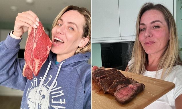 Chuyên gia IT người Anh - Laura Sliazaite - từ bỏ ăn chay sau 13 năm và chuyển sang chế độ ăn carnivore.