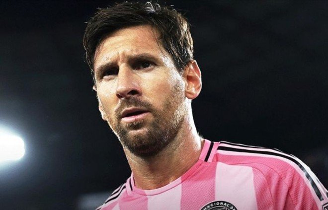 Messi vẫn bay cao ở tuổi 38