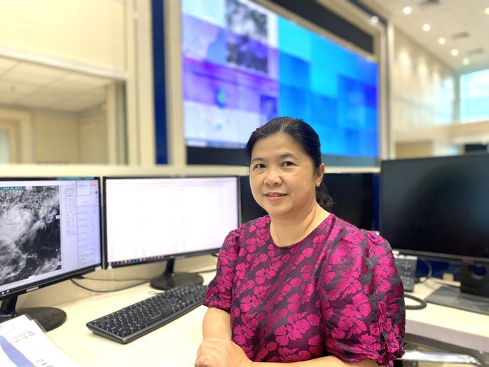 Bà Nguyễn Thanh Bình, Dự báo viên chính Phòng Dự báo số trị viễn thám, Trung tâm Dự báo khí tượng thủy văn quốc gia thông tin về cơn bão số 3 Wipha