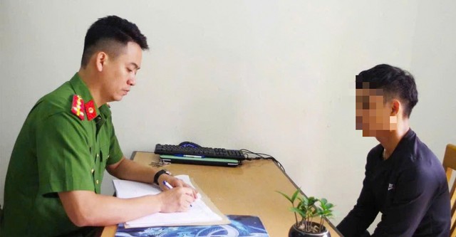 Đối tượng Đỗ Tuấn Cường tại cơ quan công an. Ảnh: Công an Phú Thọ.