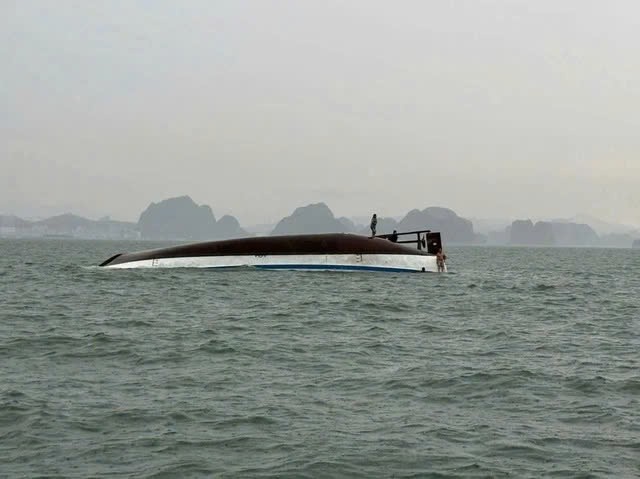 Vụ chìm tàu ở vịnh Hạ Long