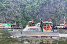 Tin tức trong ngày - Bão số 3 giật cấp 11, cách Quảng Ninh 190km