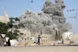Thành phố ở Dải Gaza lần đầu tiên bị Israel tấn công sau 21 tháng xung đột