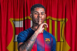 Rashford sắp sang Barcelona: Báo Tây Ban Nha nhắc lại ký ức xoa đầu Mbappe