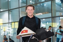 Cựu danh thủ MU Diego Forlan hào hứng giao lưu cùng người hâm mộ Việt Nam