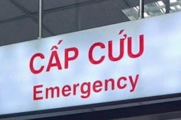 Thông tin mới nhất về sức khoẻ bé trai 10 tuổi được cứu sống trong vụ lật tàu ở Quảng Ninh