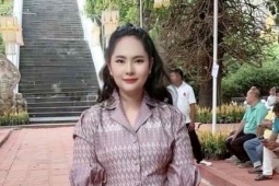  ' Cô gái đồ tăng '  khiến loạt nhà sư Thái Lan ngã ngựa