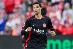 Ekitike và hiện tượng tiền đạo Frankfurt hay  " xịt " : Liverpool có nên lo lắng?