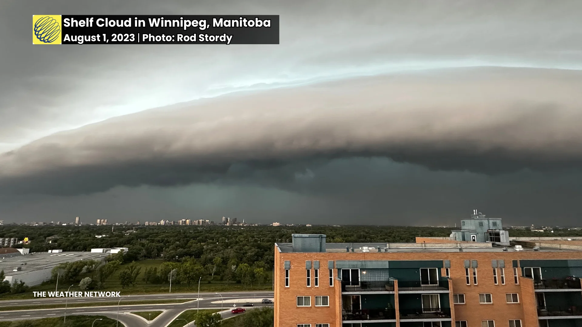 Siêu giông quy mô lớn có thể gây tàn phá trên diện rộng nhưng rất khó dự báo trước. Ảnh: The Weather Network.