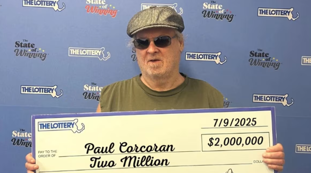 Chân dung người đàn ông may mắn&nbsp;Paul Corcoran