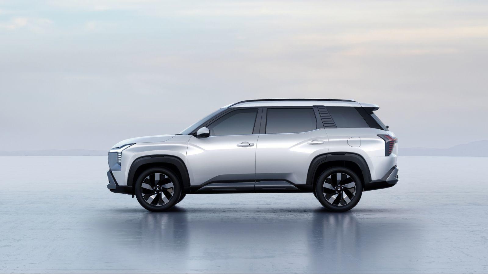 Mitsubishi Destinator có kích thước tổng thể dài x rộng x cao lần lượt là 4.680 x 1.840 x 1.780 mm.