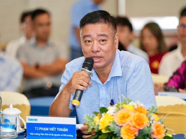TS Phạm Viết Thuận phát biểu tại hội thảo. Ảnh: Độc Lập