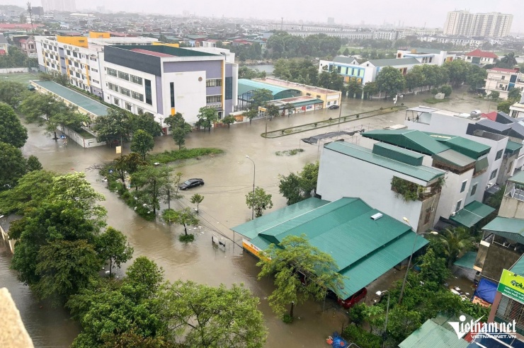 Nhiều khu vực ở Thanh Hóa nước ngập sâu. Ảnh: Lê Dương