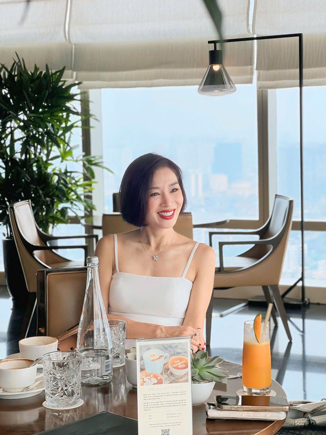 Hoa khôi Thể thao Thu Hương sở hữu chiều cao 1,67 m, cân nặng 52 kg. Chị tiết lộ từng có thời điểm cân nặng ở mức 61kg song sau đó nhanh chóng cải thiện nhờ áp dụng các phương pháp khoa học.