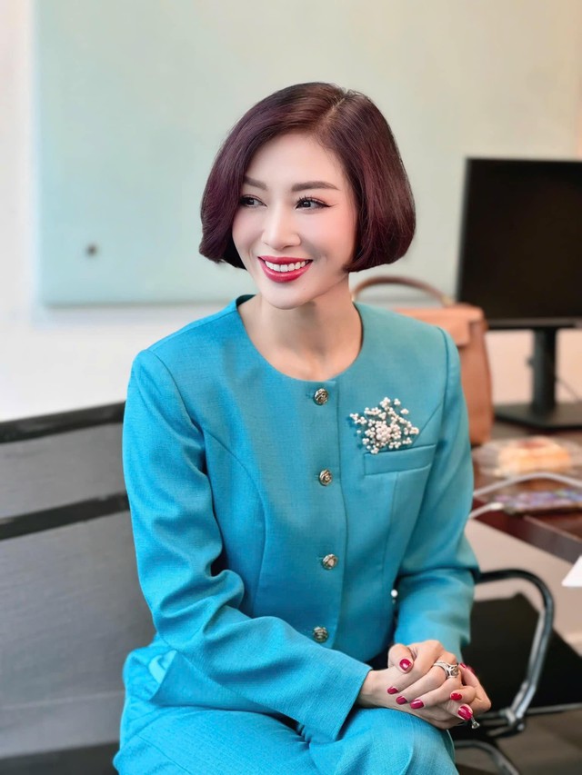 Nhờ có được sức khỏe lẫn sắc vóc như vậy nên chị tự tin làm được nhiều công việc khác nhau.