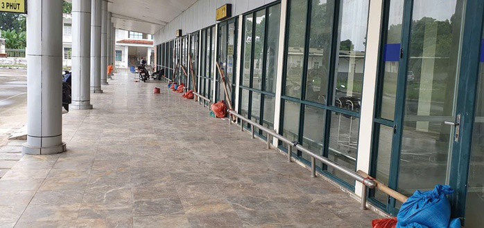 Cận cảnh "chạy bão" tại các sân bay - 18