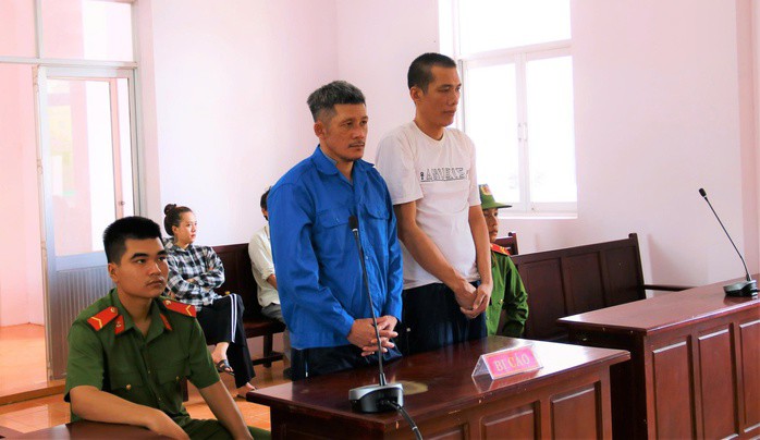 Hại bị cáo tại phiên tòa ở Cà Mau