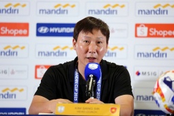 Họp báo U23 Việt Nam - U23 Campuchia: Thầy Kim có ngại cầu thủ nhập tịch của Philippines?