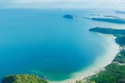 Khám phá bãi biển tuyệt đẹp, còn nét hoang sơ ở đảo ngọc